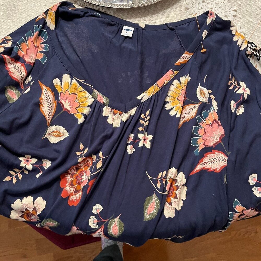 Old Navy XXL Floral Blouse Dark Blue - Picture 4 of 8